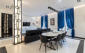 110 M2 Golden Square, Renovated, 20Metres Croisette, Parking Private